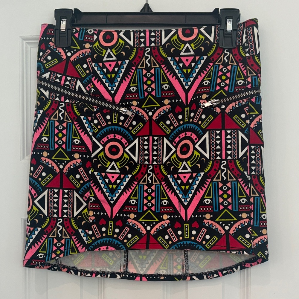 Divided Geometric Pencil Skirt - Pink and‎ Black